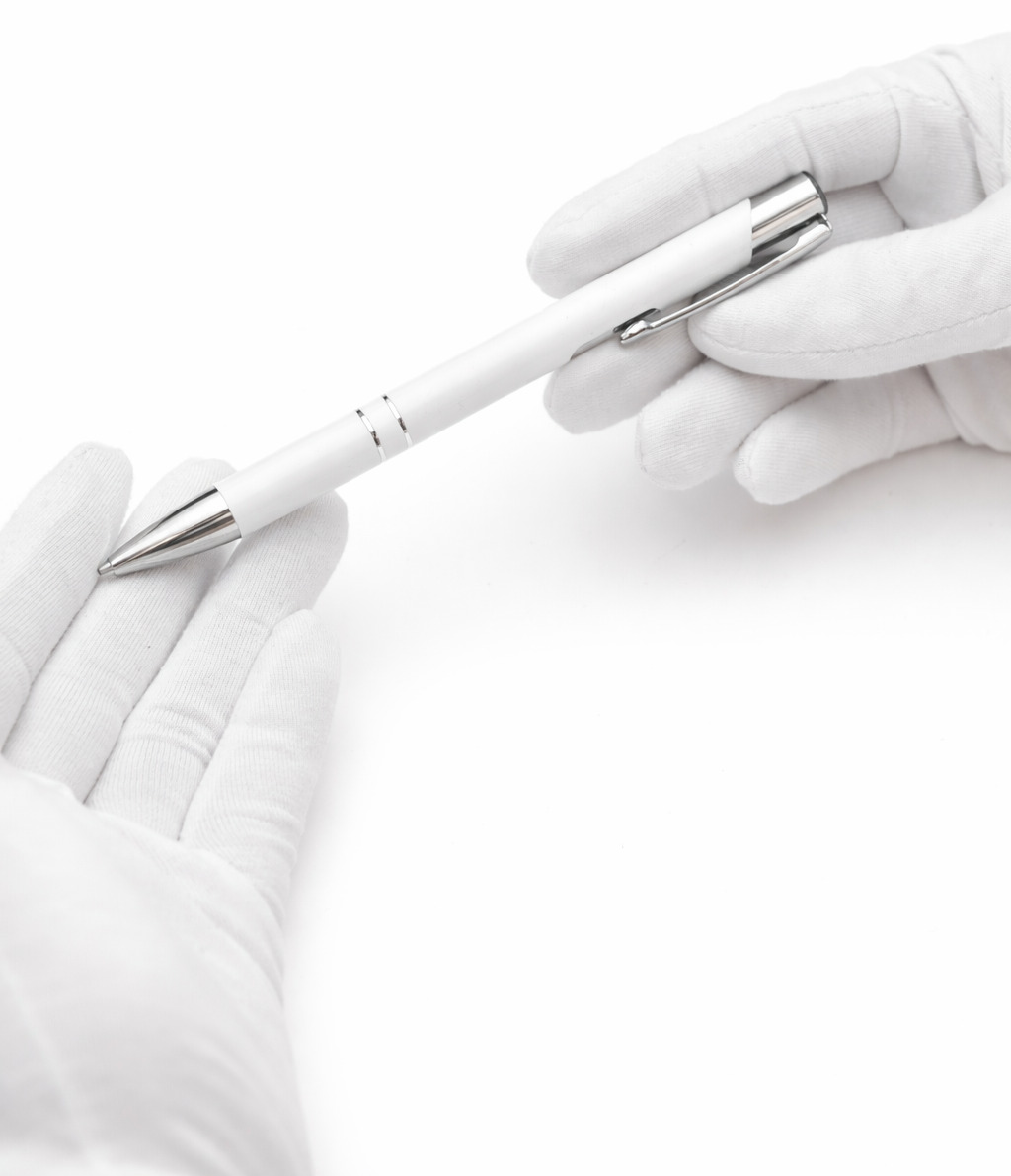 Металлическая белая ручка
